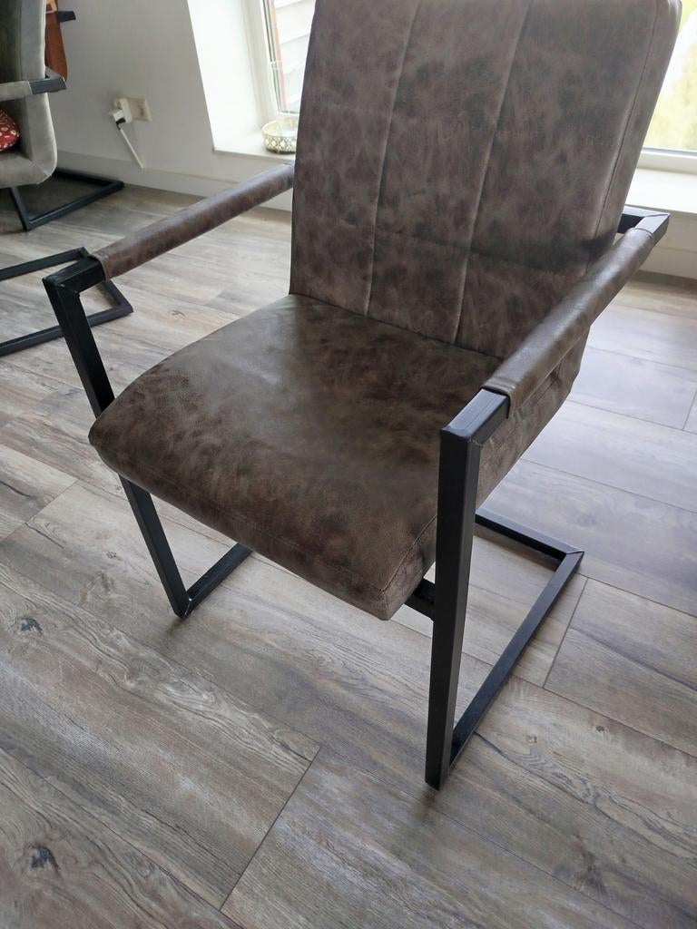 6 Elegante eetkamerstoelen met armleuningen, Ophalen, Bruin, Industrieel, Modern, Zo goed als nieuw