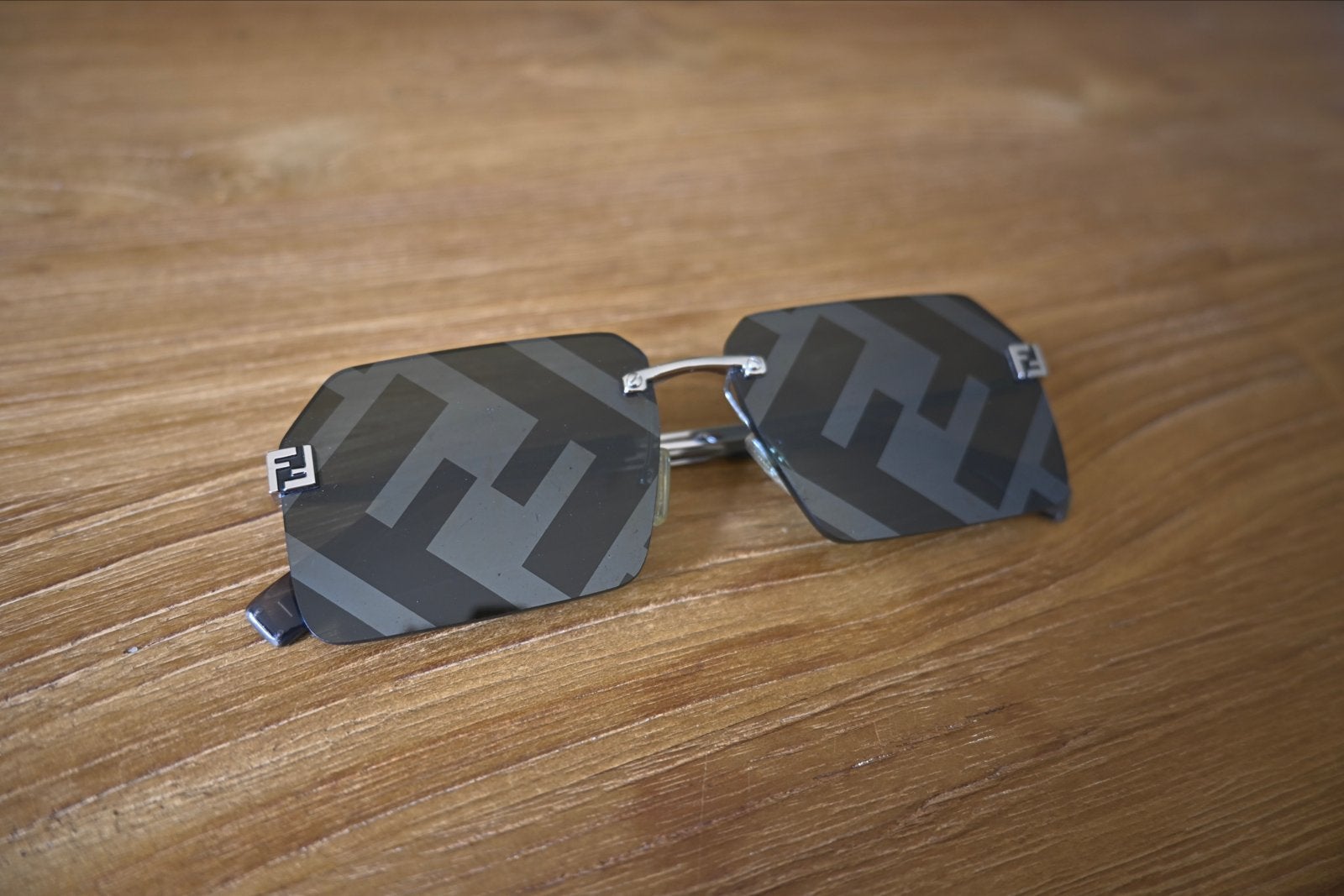 Originele Fendi zonnebril FE4003U 16C 59-13 + certificaat, Overige merken, Zonnebril, Zwart, Ophalen of Verzenden