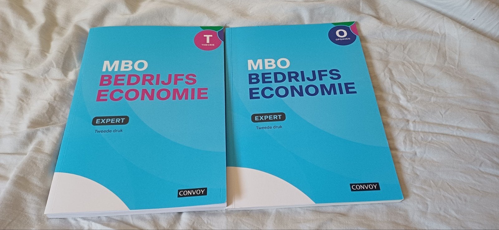 MBO Bedrijfseconomie Expert - Theorie & Opgaven, Ophalen of Verzenden, Zo goed als nieuw, Bedrijfseconomie of M&O, Convoy