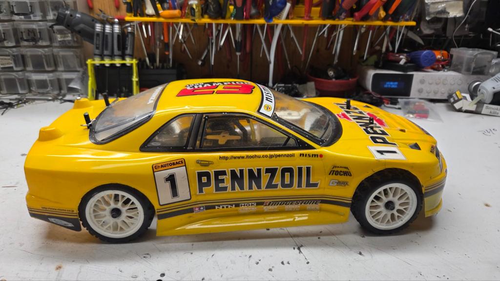 Te koop zogoed als nieuwe kyocho, Hobby en Vrije tijd, Modelbouw | Radiografisch | Auto's, Ophalen of Verzenden, Zo goed als nieuw
