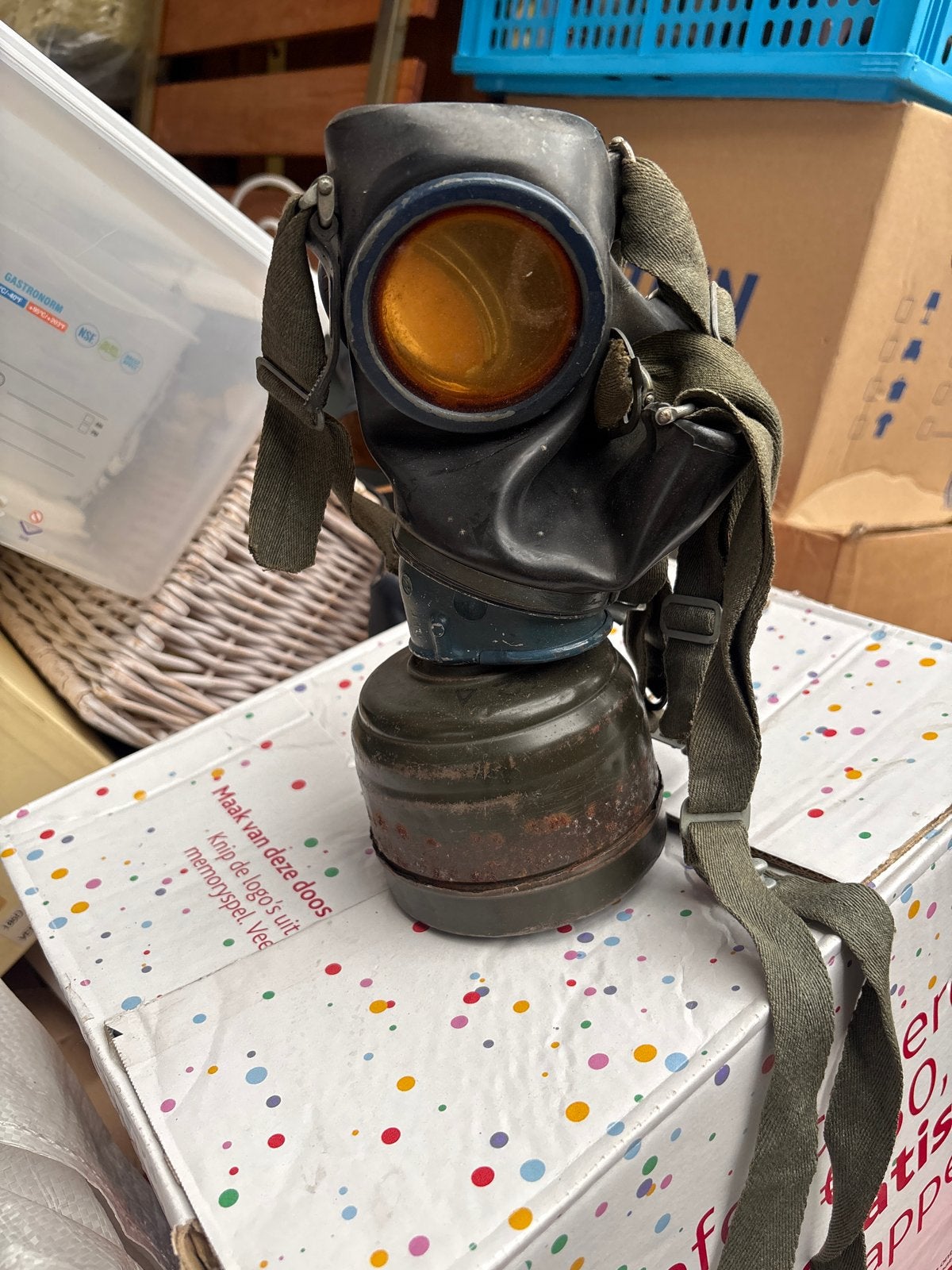 Vintage Gasmasker met Filter - Militaria Collectie, Verzamelen, Militaria | Algemeen, Overige gebieden, Overige typen, Overige soorten