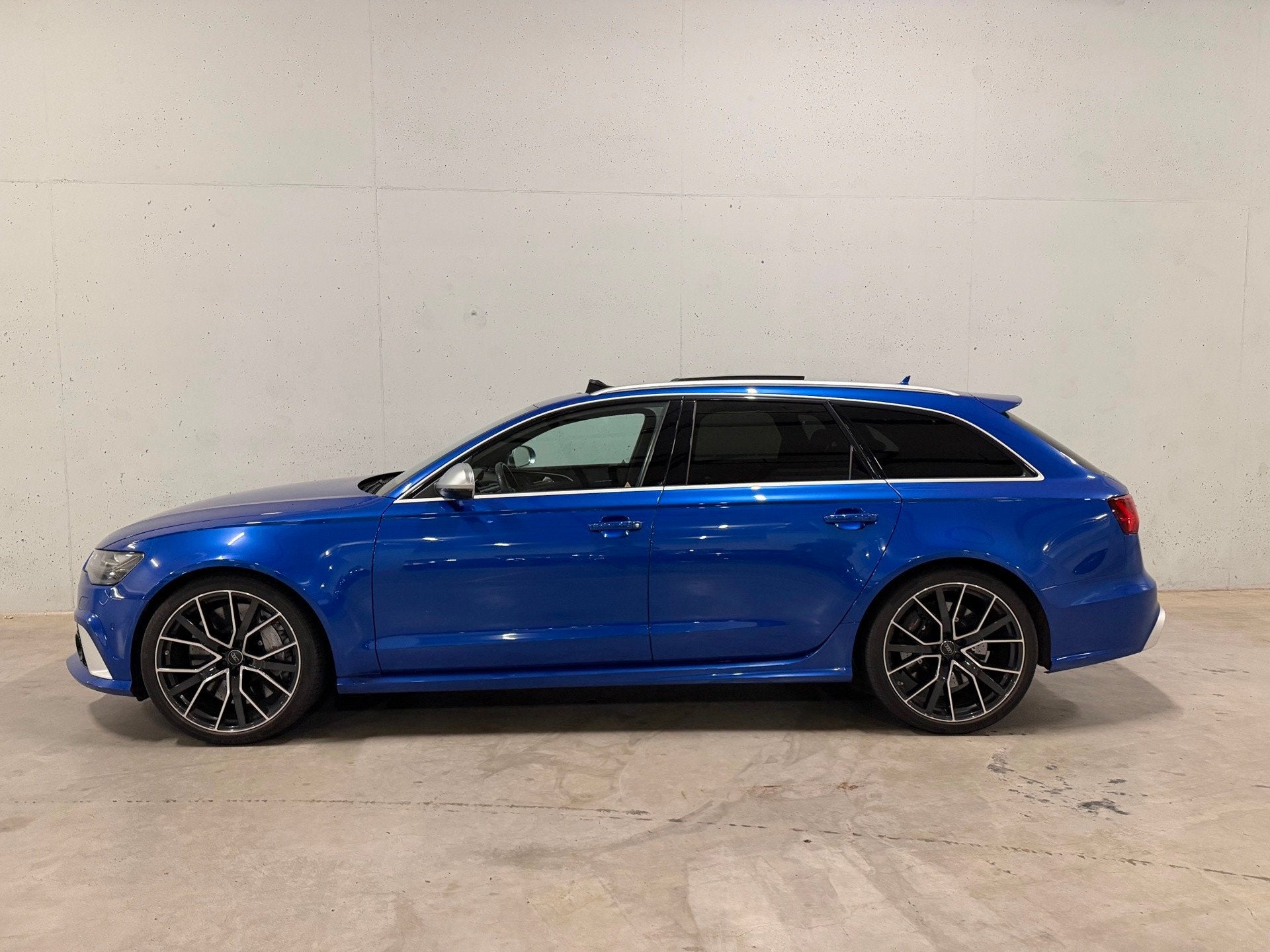 Audi RS6 Avant quattro Performance Pano 605pk Keramisch Milt, Automaat, Dealer onderhouden, Gebruikt, Adaptive Cruise Control