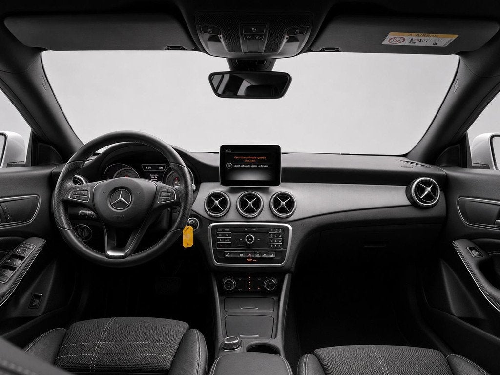 Mercedes-Benz CLA-klasse 180 OrangeArt Edition |Cruise-Contr, Stof, Gebruikt, Euro 6, 4 cilinders
