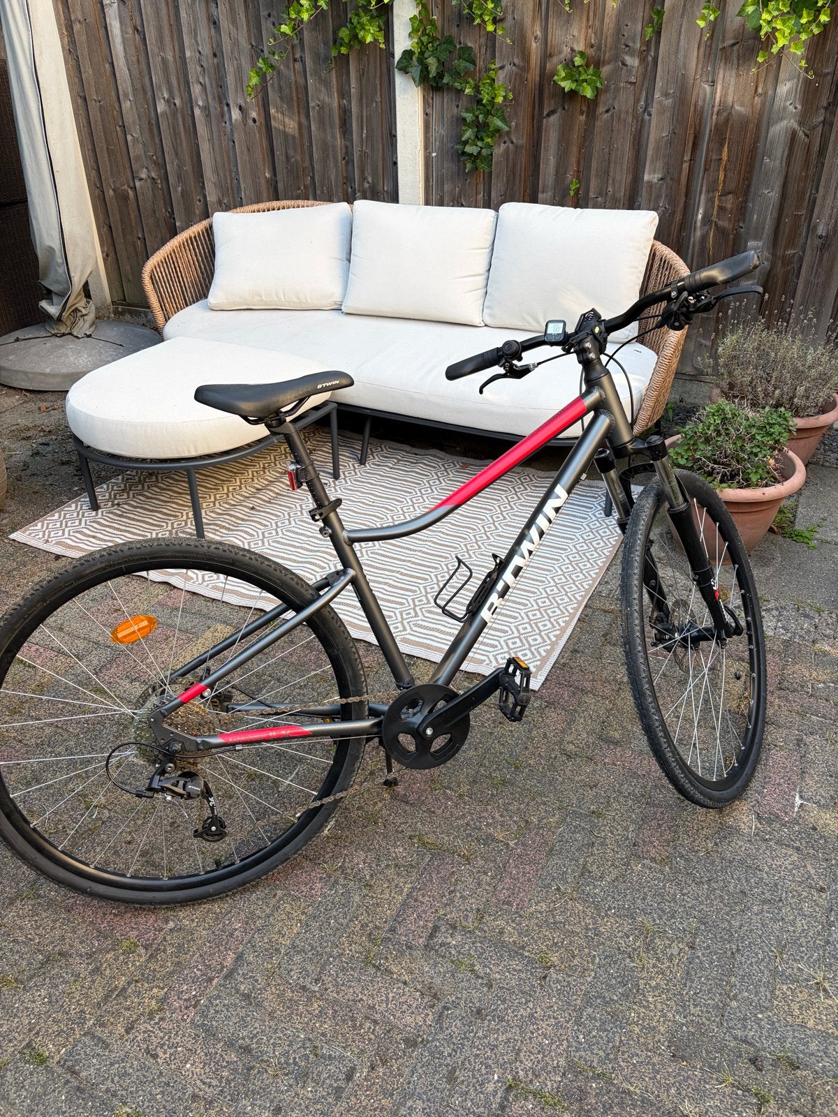 Decathlon B’Twin Riverside 500 hybride fiets, 53 tot 56 cm, Zo goed als nieuw, Schijfrem, Ophalen