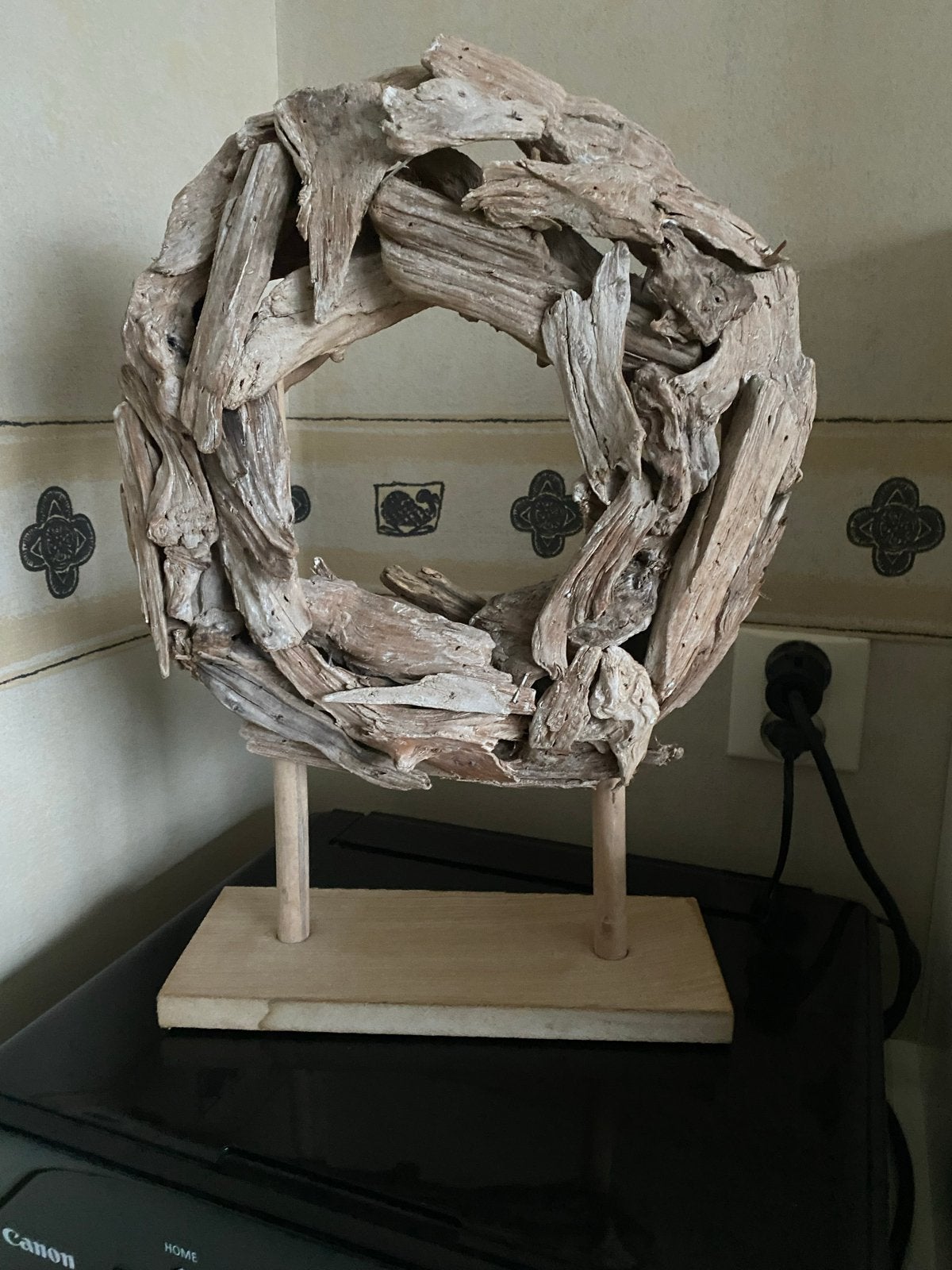 Decoratieve ring van drijfhout op standaard 41 cm, Hout, Gebruikt, Ophalen of Verzenden, Landelijk