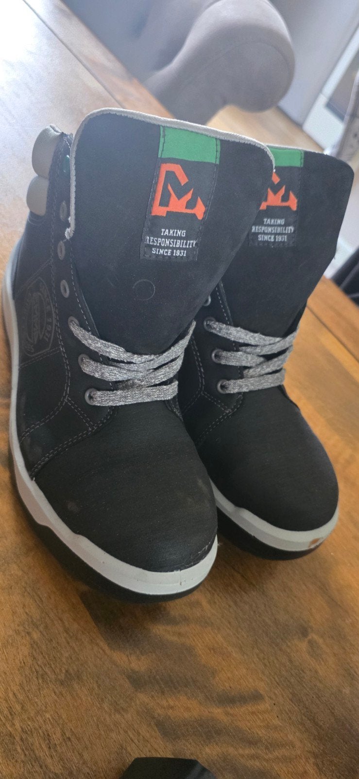 Veiligheidsschoenen emma 43XD - Maat 43, Ophalen, Nieuw