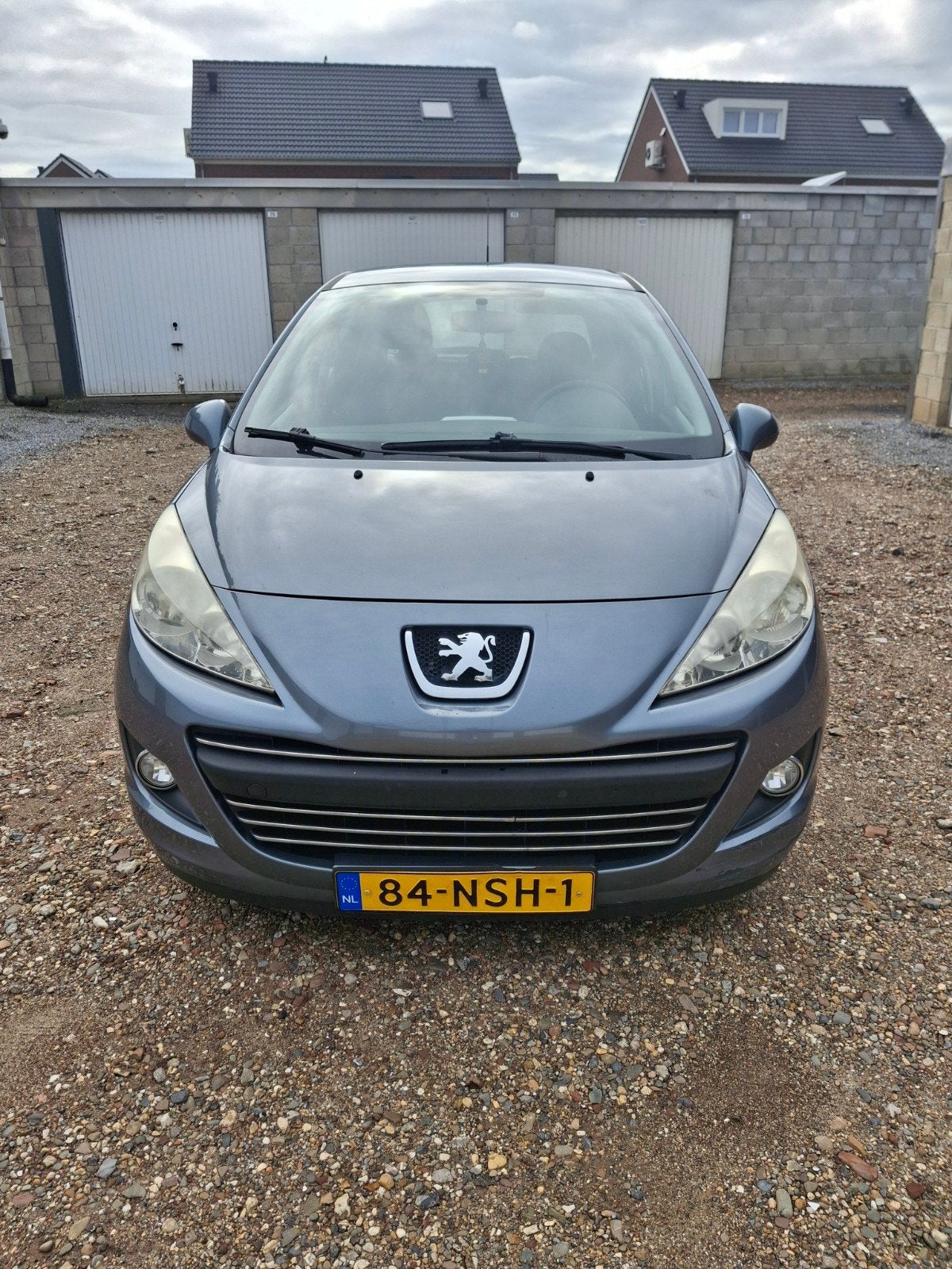 Peugeot 207 1.4 VTI 16V 5DRS 2010 Grijs,  176000 kmstand, Auto's, Voorwielaandrijving, Origineel Nederlands, Handgeschakeld, Zilver of Grijs