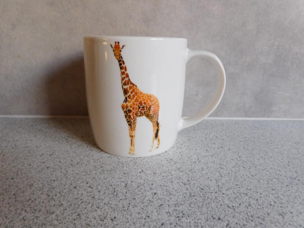 Mok 9x8 cm. Giraf Animal Friends, Ophalen of Verzenden, Zo goed als nieuw, Overige stijlen, Kop(pen) en/of Schotel(s)