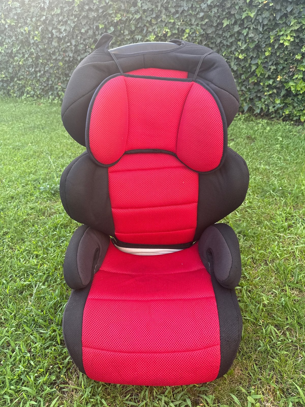 Auto Kinderstoel 15-36 kg - Rood/Zwart, Kinderen en Baby's, Autostoeltjes, 15 t/m 36 kg, Zijbescherming, Ophalen, Overige merken