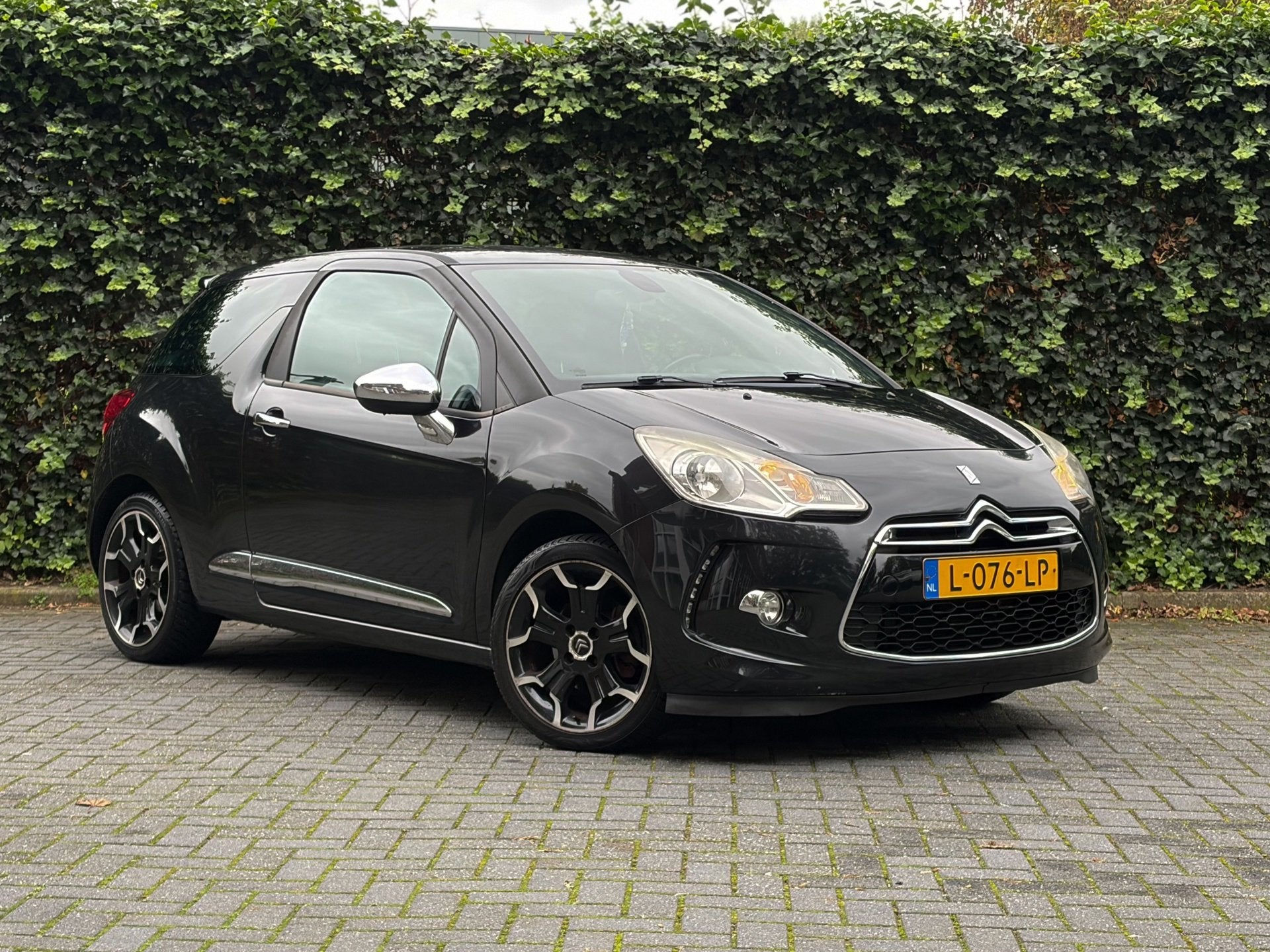 Citroen DS3 1.6 THP Sport Chic | Full Option | Nieuwe APK, Auto's, Euro 5, 15 km/l, Gebruikt, Zwart