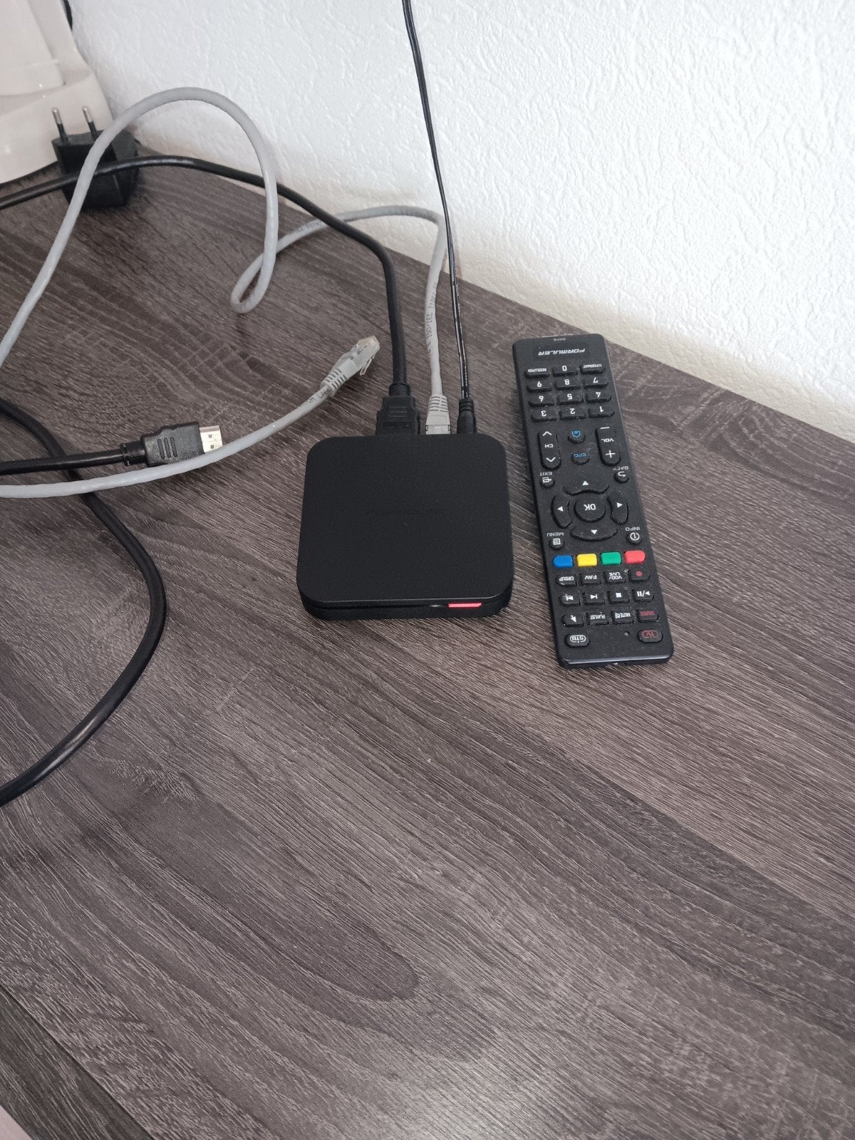 Iptv  casje  tv programma  ik zelf   gekocht  voor €100  bie, Ophalen