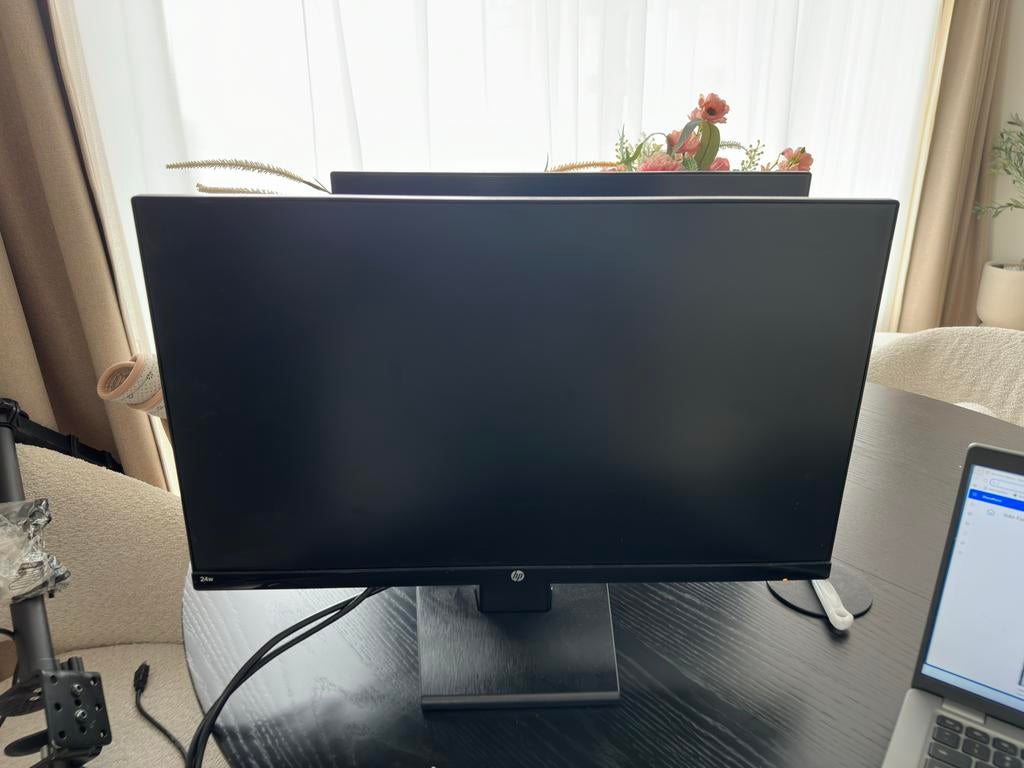 HP24w Monitor beeldscherm (1 dode pixel), Computers en Software, Monitoren, Gebruikt, 60 Hz of minder, HDMI, VGA, Gaming, Kantelbaar