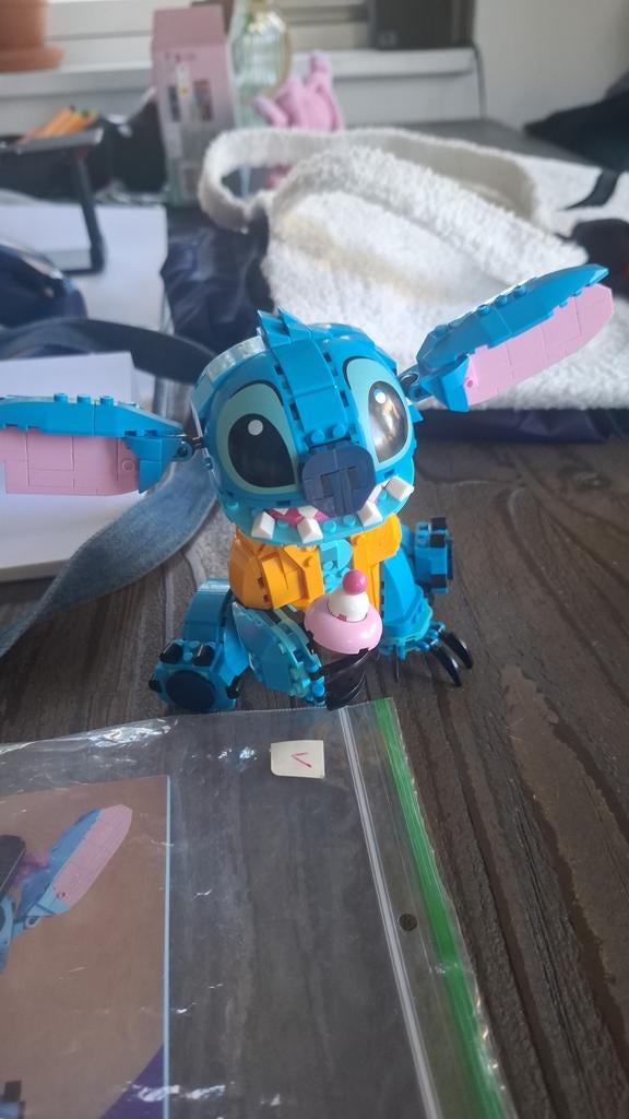 Lego Stitch figuur met cupcake - Zo goed als nieuw, Ophalen, Zo goed als nieuw, Overige merken
