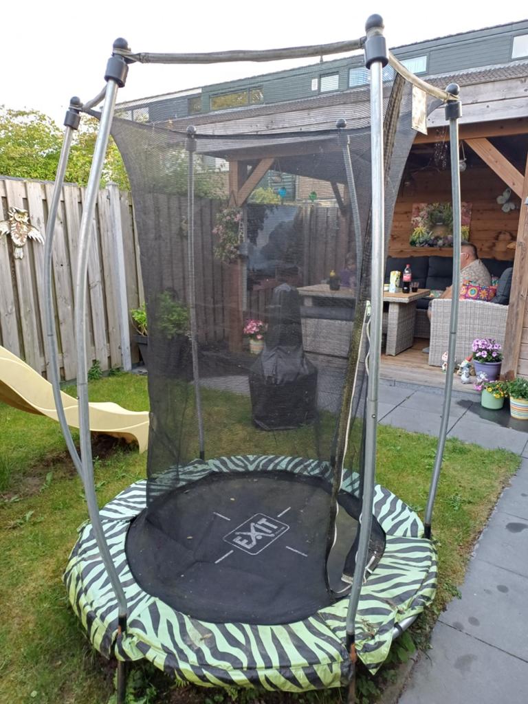 EXIT Trampoline met veiligheidsnet - Groen zebraprint, Ophalen, Gebruikt