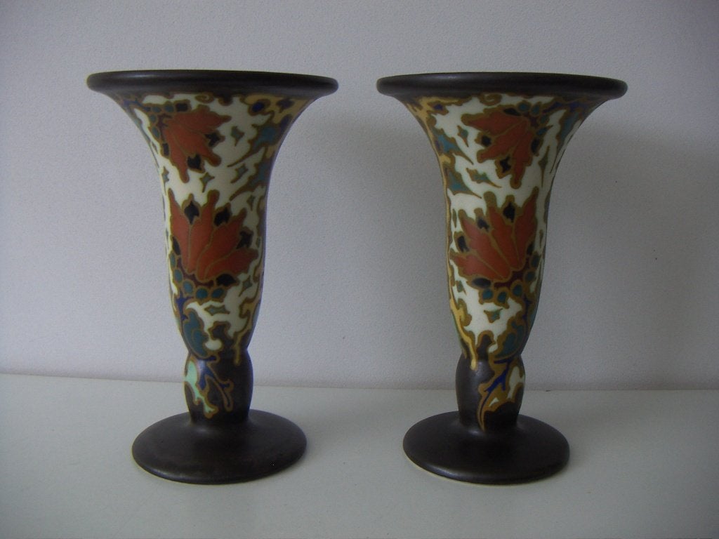 2 x Regina Gouda plateel keramiek vazen jr.ca.1925. Japara., Antiek en Kunst, Ophalen of Verzenden