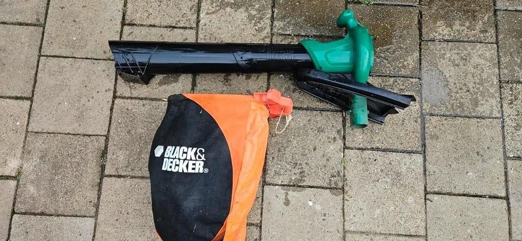 Black & Decker ( ZONDER MO.T.O.R ), Ophalen, Gebruikt, Met opvangzak, Handgedragen