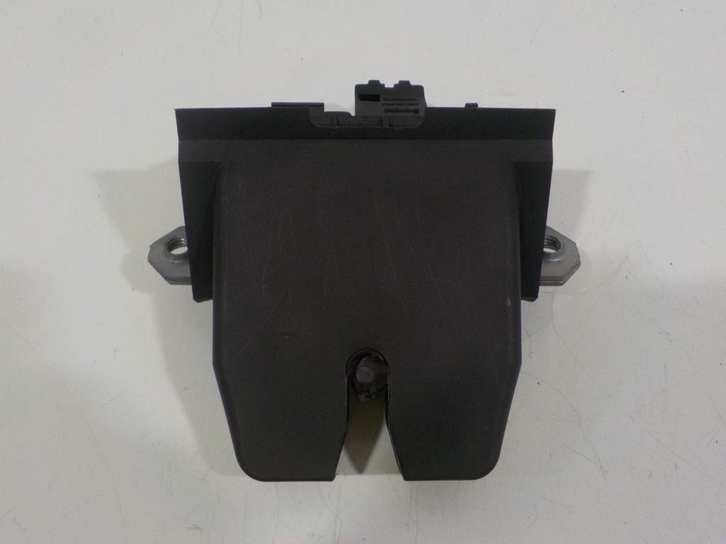 Slot mechaniek kofferdeksel achterklep elektrisch Volvo V40, Auto-onderdelen, Onderdelen@venauto.nl, Van der Ven Autorecycling B.V.