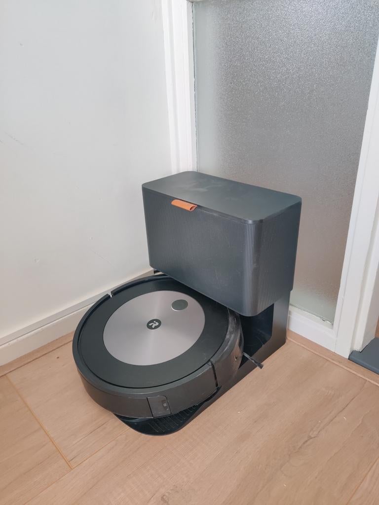 iRobot Roomba j7 met laadstation, Ophalen, Gebruikt, Stofzak, Robotstofzuiger