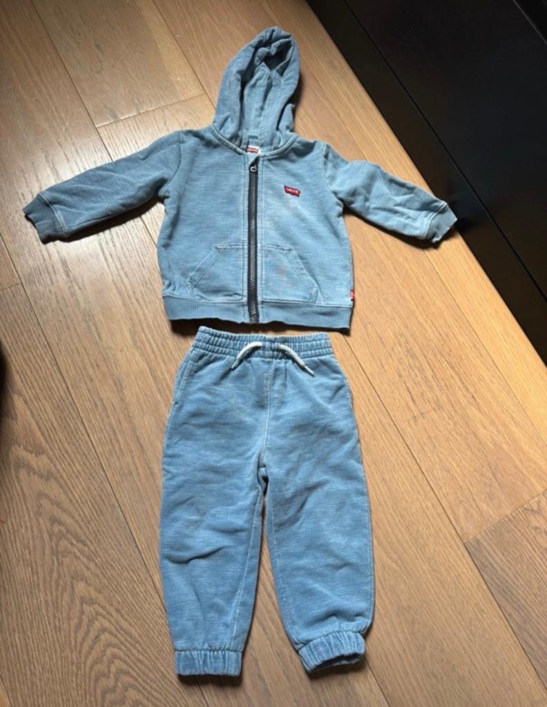 Levi’s trainingspak kinderen, Kinderen en Baby's, Kinderkleding | Maat 92, Verzenden, Sport- of Zwemkleding, Zo goed als nieuw