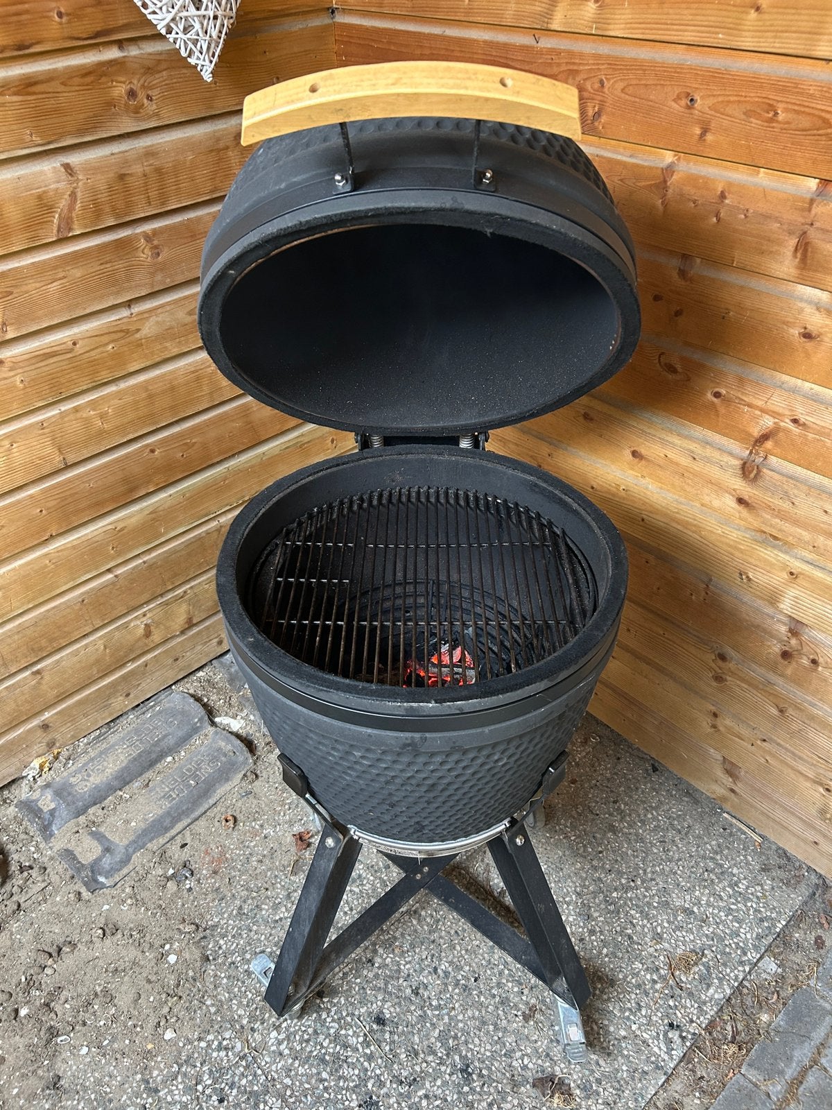 Kamado Barbecue te koop Houtskool BBQ, Ophalen, Gebruikt