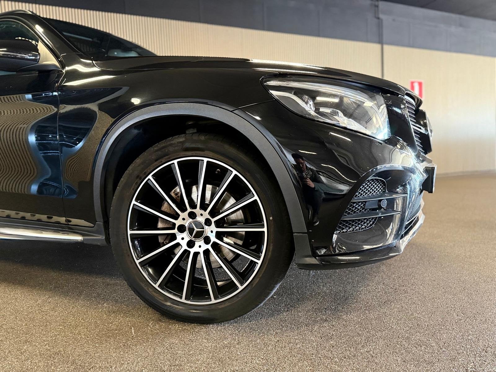 Mercedes-Benz GLC 250 4 Matic AMG STYLING-PANORAMA-NIGHT-TRE, Auto's, Automaat, 12 maanden, 15 km/l, Gebruikt