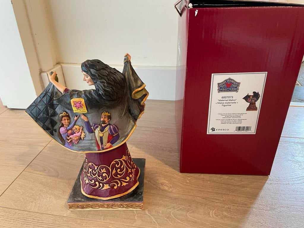 Disney Traditions Rapunzel Moeder Gothel H21cm Jim Shore, Ophalen of Verzenden, Overige figuren, Nieuw, Beeldje of Figuurtje