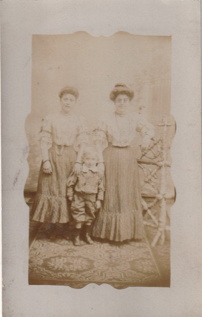 fotokaart -   dames  met kind, Verzenden, Voor 1940, Kind