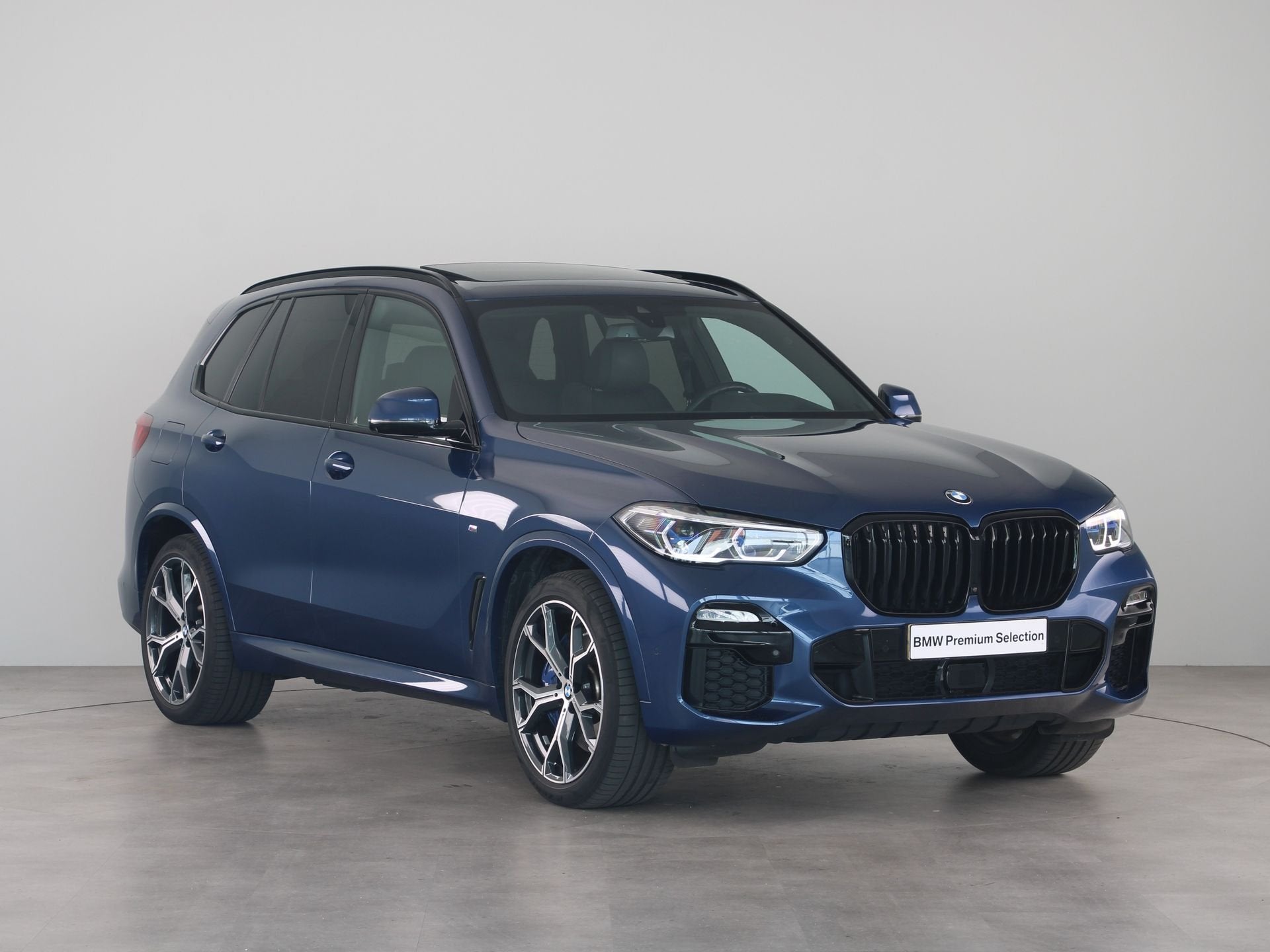 BMW X5 xDrive45e High Executive M Sport Trekhaak Accu SoH 98, Auto's, 389 pk, Gebruikt, Lichtsensor, Met garantie (alle)