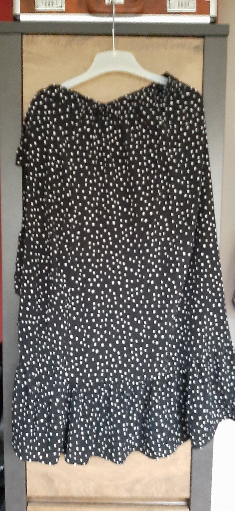 Dames rok - maat XS - zwart met witte puntjes, Kleding | Dames, Rokken, Zwart, Seven Sisters/STING, Ophalen of Verzenden, Zo goed als nieuw