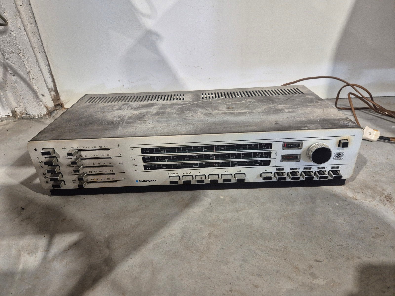 Blaupunkt din 45500 versterker opknapper., Audio, Onbekend, Ophalen of Verzenden, Onbekend
