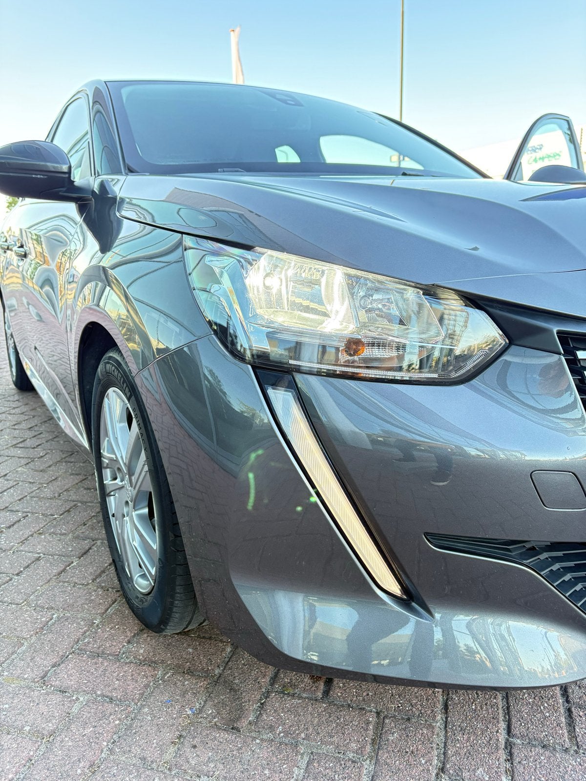 Peugeot 208 1.2 Puretech active 2020 Grijs Nieuwe Distr-riem, Auto's, Peugeot, Voorwielaandrijving, Stof, Zwart, 1199 cc