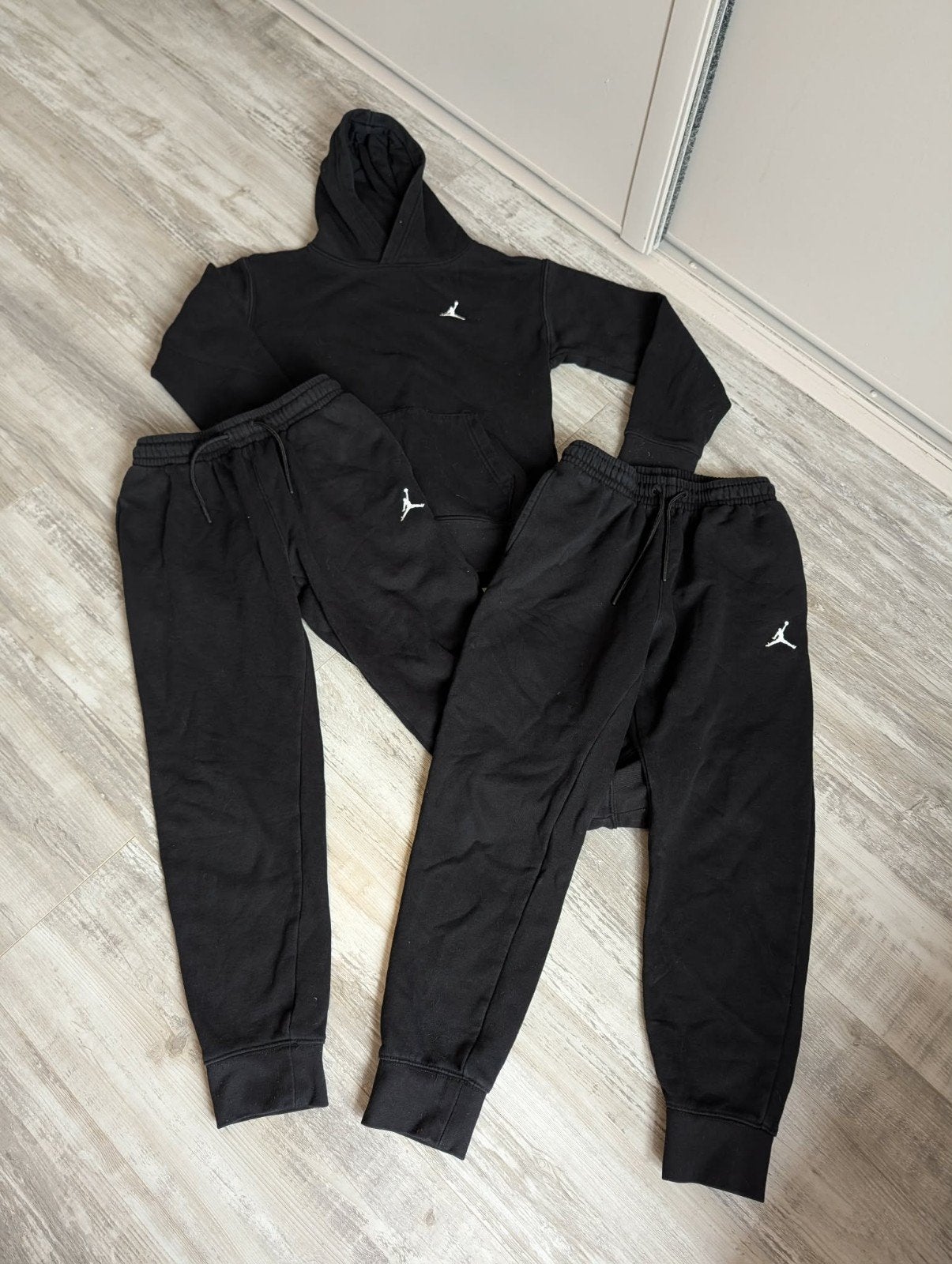 Jordan trainingspak – Maat M – 2 broeken en hoodie, Kinderen en Baby's, Kinderkleding | Maat 140, Zo goed als nieuw, Jongen of Meisje