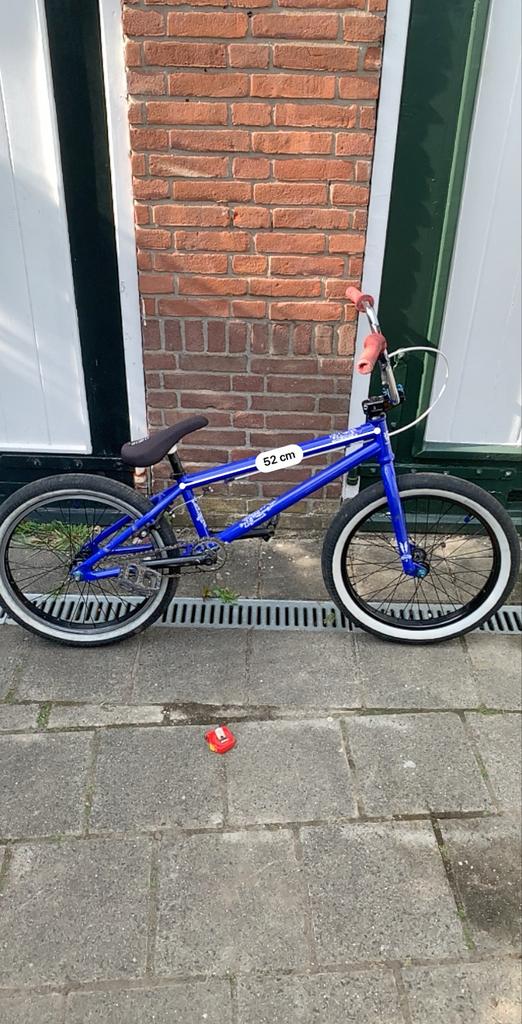 Blauwe We The People BMX - 21” frame, chrome stuur, Fietsen en Brommers, Fietsen | Crossfietsen en BMX, Ophalen, Gebruikt, Stuur 360° draaibaar