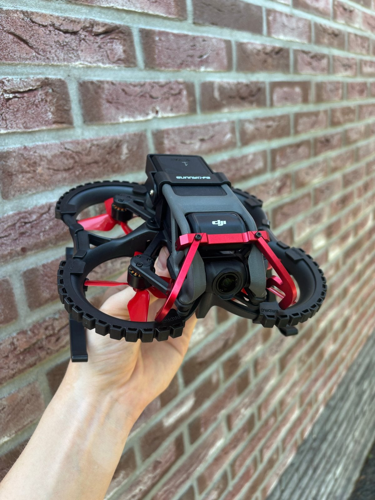 DJI Avata Fly More Combo met 5 accu's en hardcase - Nieuw!, 250 tot 900 gram, Extra accu('s), 5 tot 10 kilometer, Nieuw