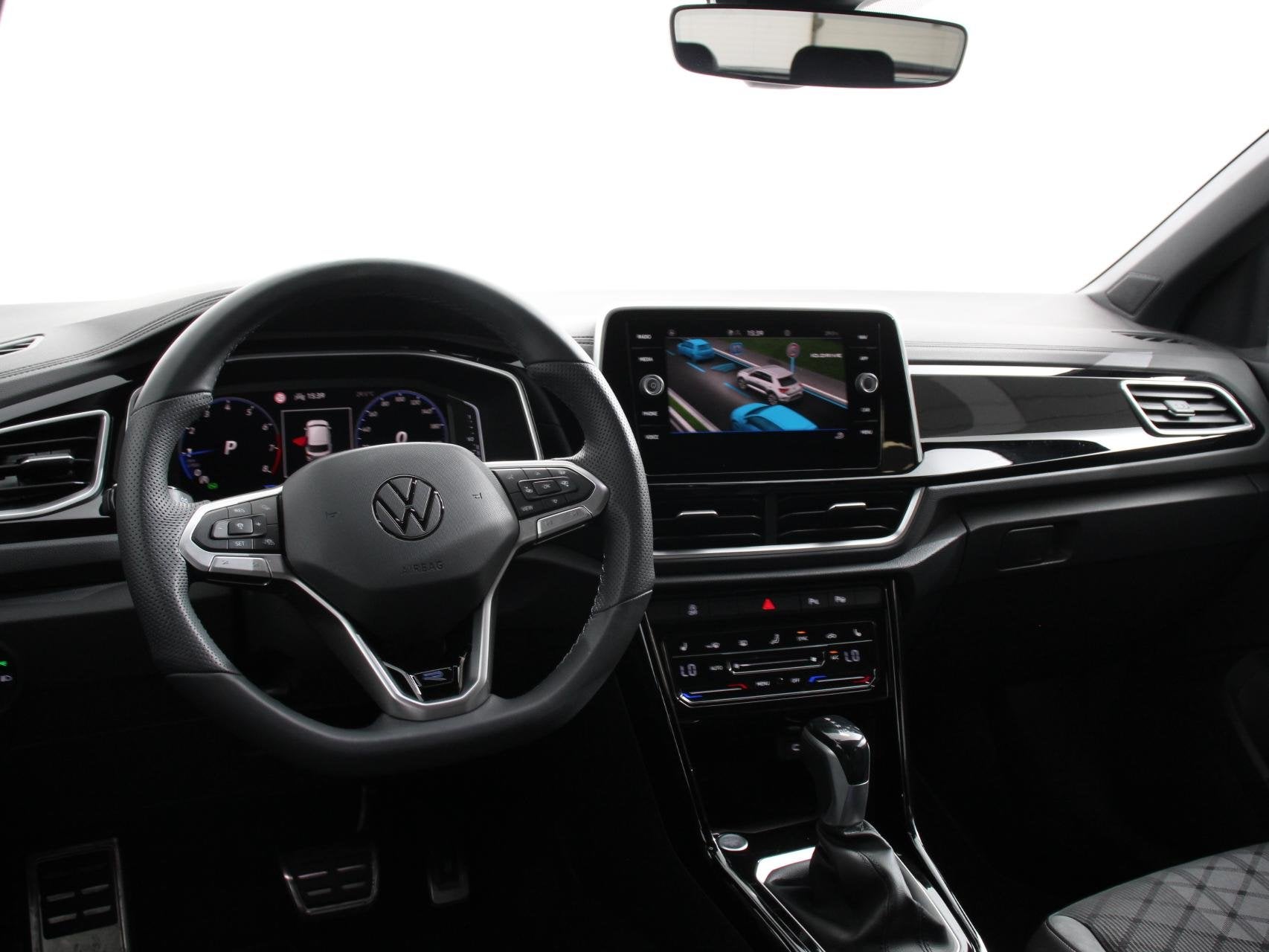 Volkswagen T-Roc 1.5 eTsi R-Line Edition Automaat Navigatie, Auto's, Volkswagen, Automatische klimaatregeling, Stof, 4 cilinders