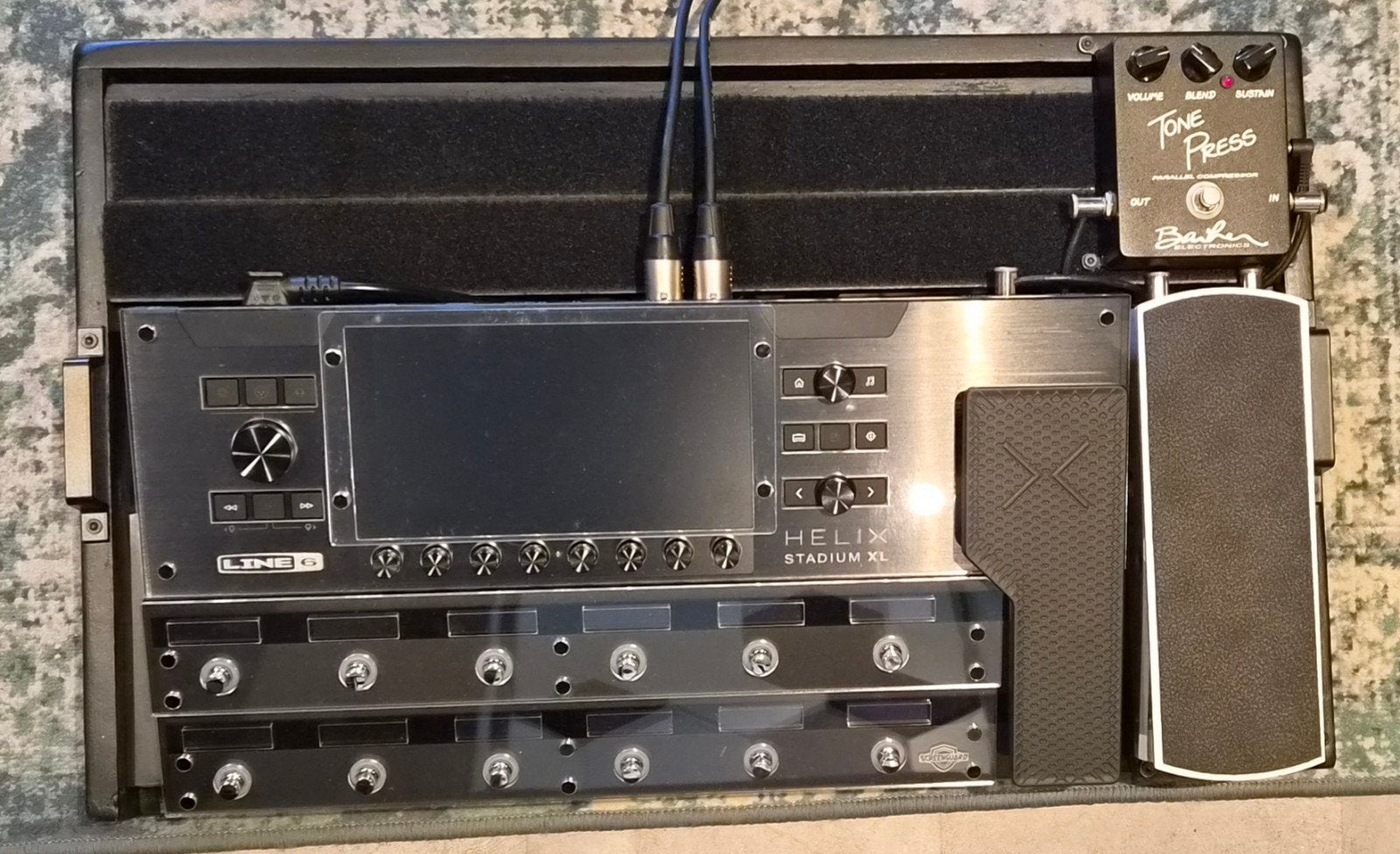 Pedalboard zonder pedalen met tas en gloednieuwe koffer, Muziek en Instrumenten, Ophalen, Gebruikt