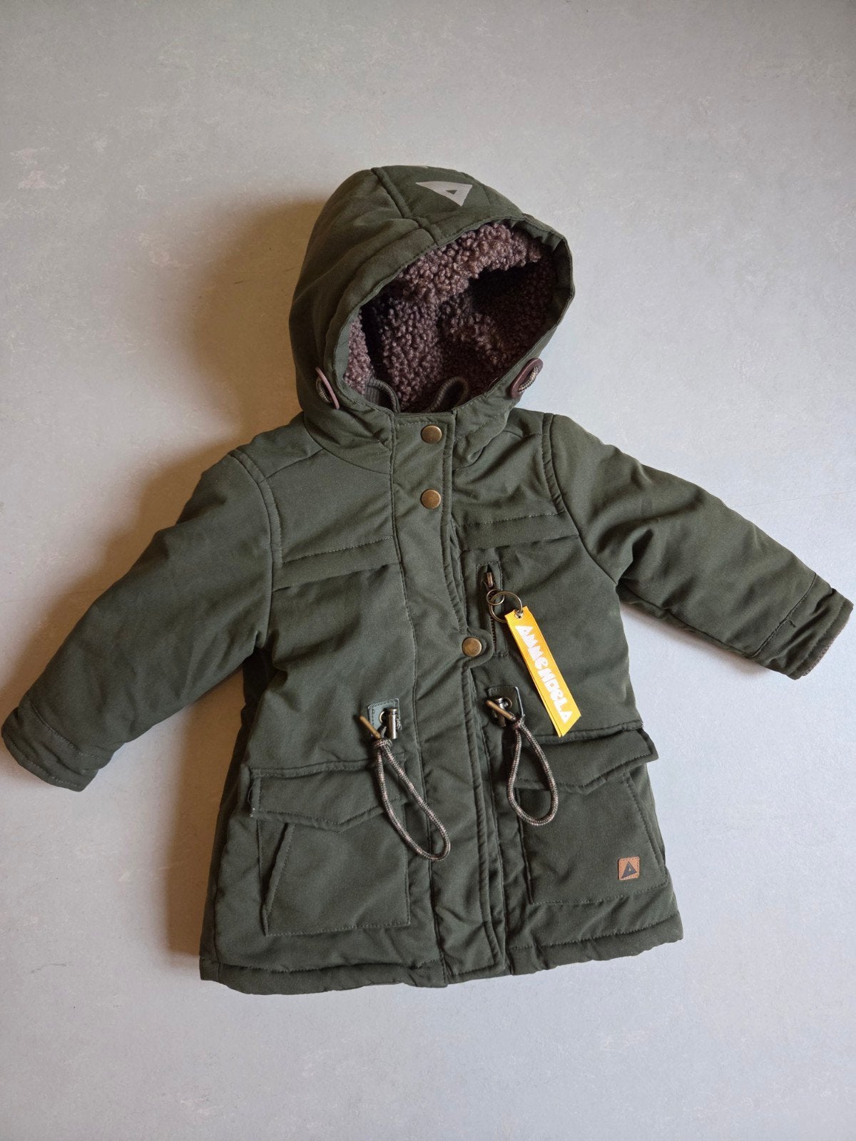 Stoere winterjas Ammehoela mt 74-80, Ophalen of Verzenden, Zo goed als nieuw, Jongetje, Jasje