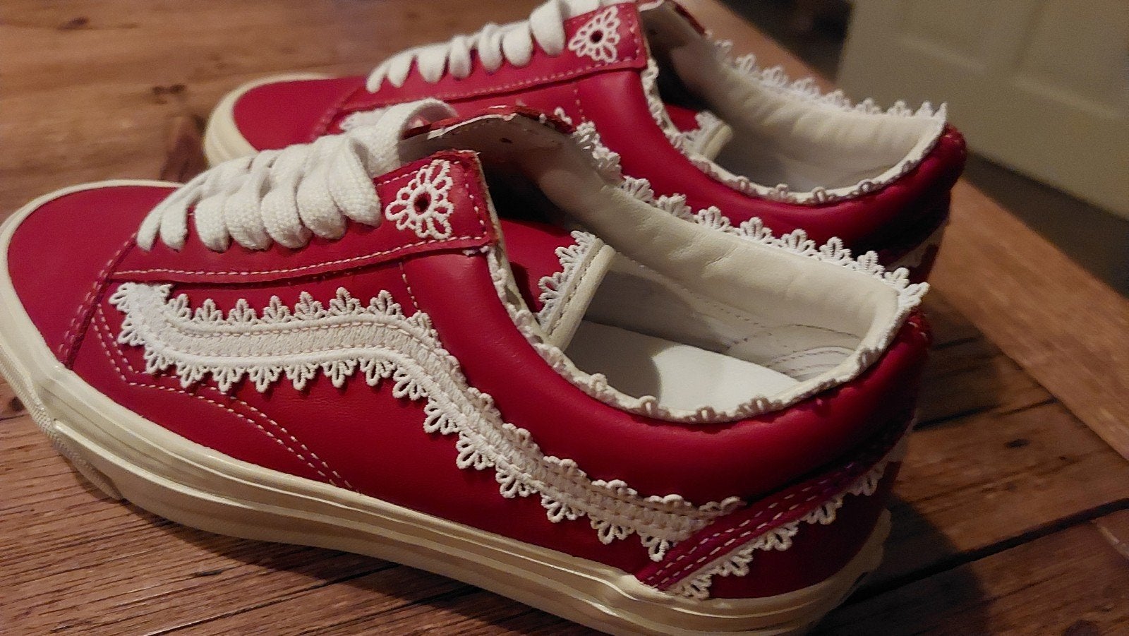 Sneakers -Vans- (39) Rood -Nieuw-, Nieuw, Ophalen of Verzenden, Sneakers of Gympen, Vans