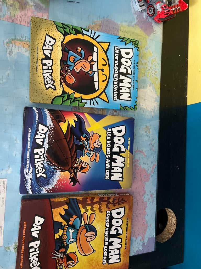 Dog Man boekenreeks - 3 delen van Dav Pilkey, Ophalen of Verzenden, Zo goed als nieuw, Fictie algemeen