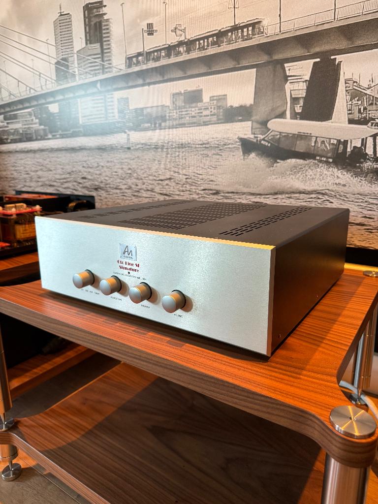 Audio Note Oto SE Signature, Versterker, Audio Note (UK) Ltd, Viscount House, Units C, D & E, Star Road, Star Trading Estate, Partridge Green, West Sussex, RH13 8RA United Kingdom