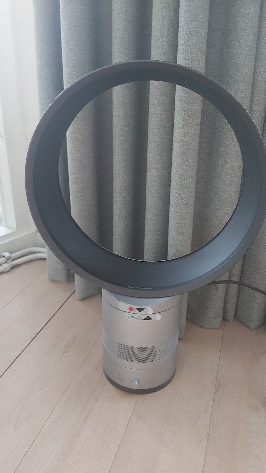 Dyson AIR MULTI PLIER AM01  Tafelventilator - Zilver/Grijs, Ophalen, Zo goed als nieuw, Tafelventilator