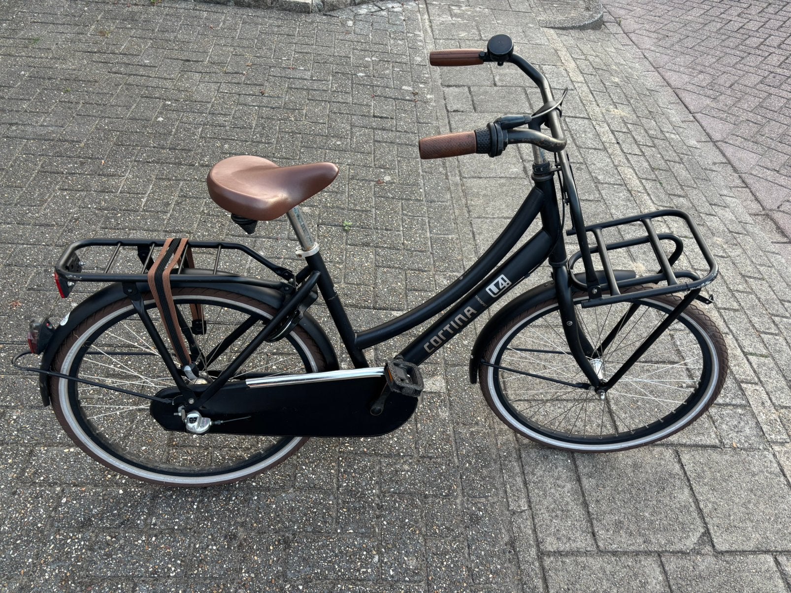 Cortina U4 / meisjes / zwart / 24 inch, Terugtraprem, Gebruikt, Versnellingen, Ophalen
