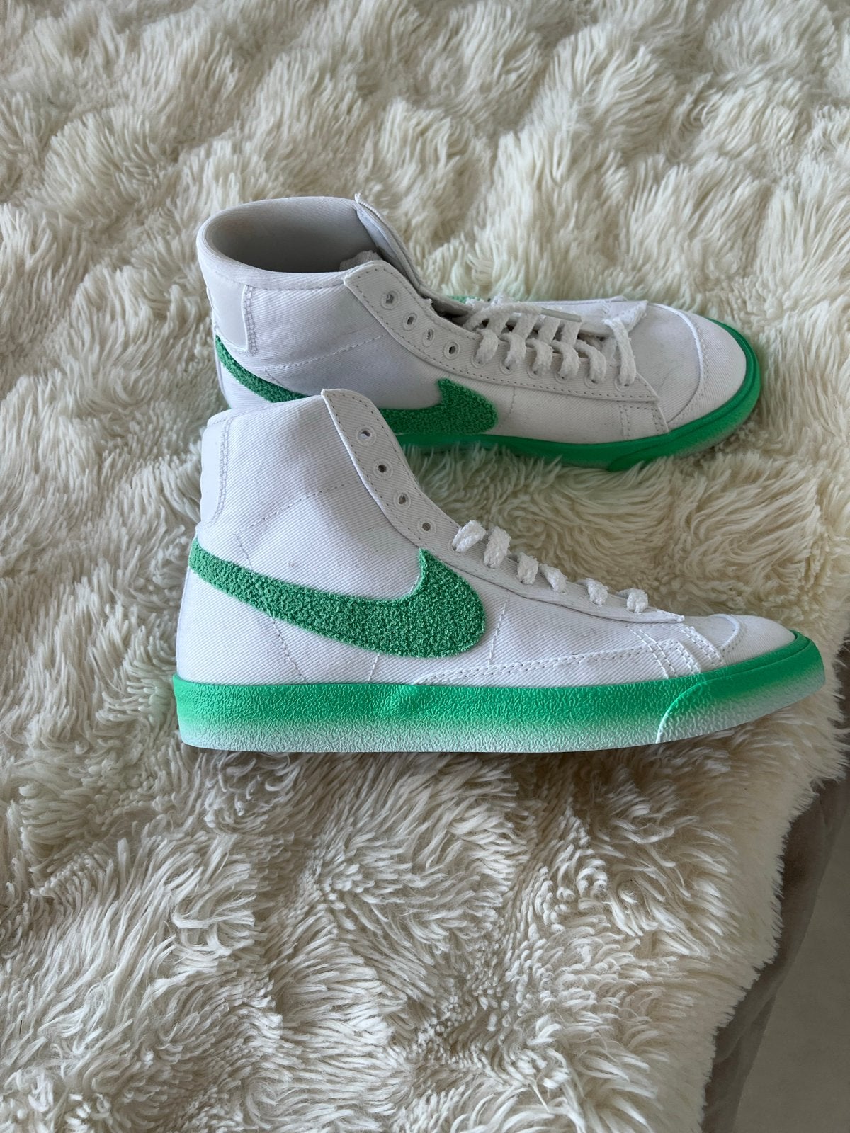 Nike Blazer Mid '77 Jumbo - Wit/Groen, Wit, Nieuw, Ophalen of Verzenden, Sneakers of Gympen