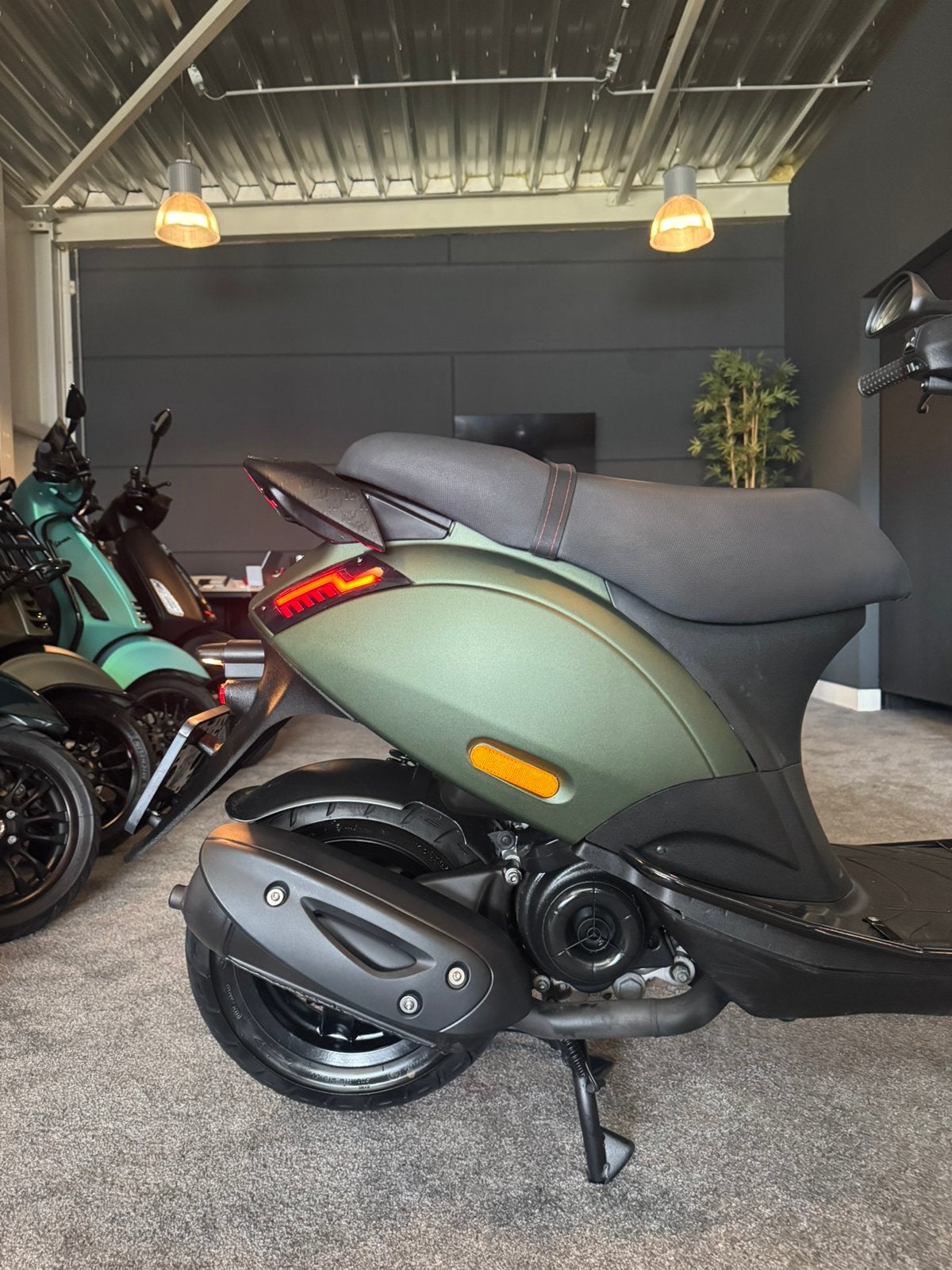 Piaggio Zip 50S | 2024 | Full option | Brom | Garantie, Fietsen en Brommers, Scooters | Piaggio, Ophalen, Maximaal 45 km/u, Zip