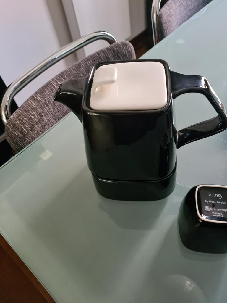 Zwart& wit thee servies zie beschrijving, Huis en Inrichting, Keuken | Servies, Ophalen, Zo goed als nieuw, Overige stijlen, Kop(pen) en/of Schotel(s)