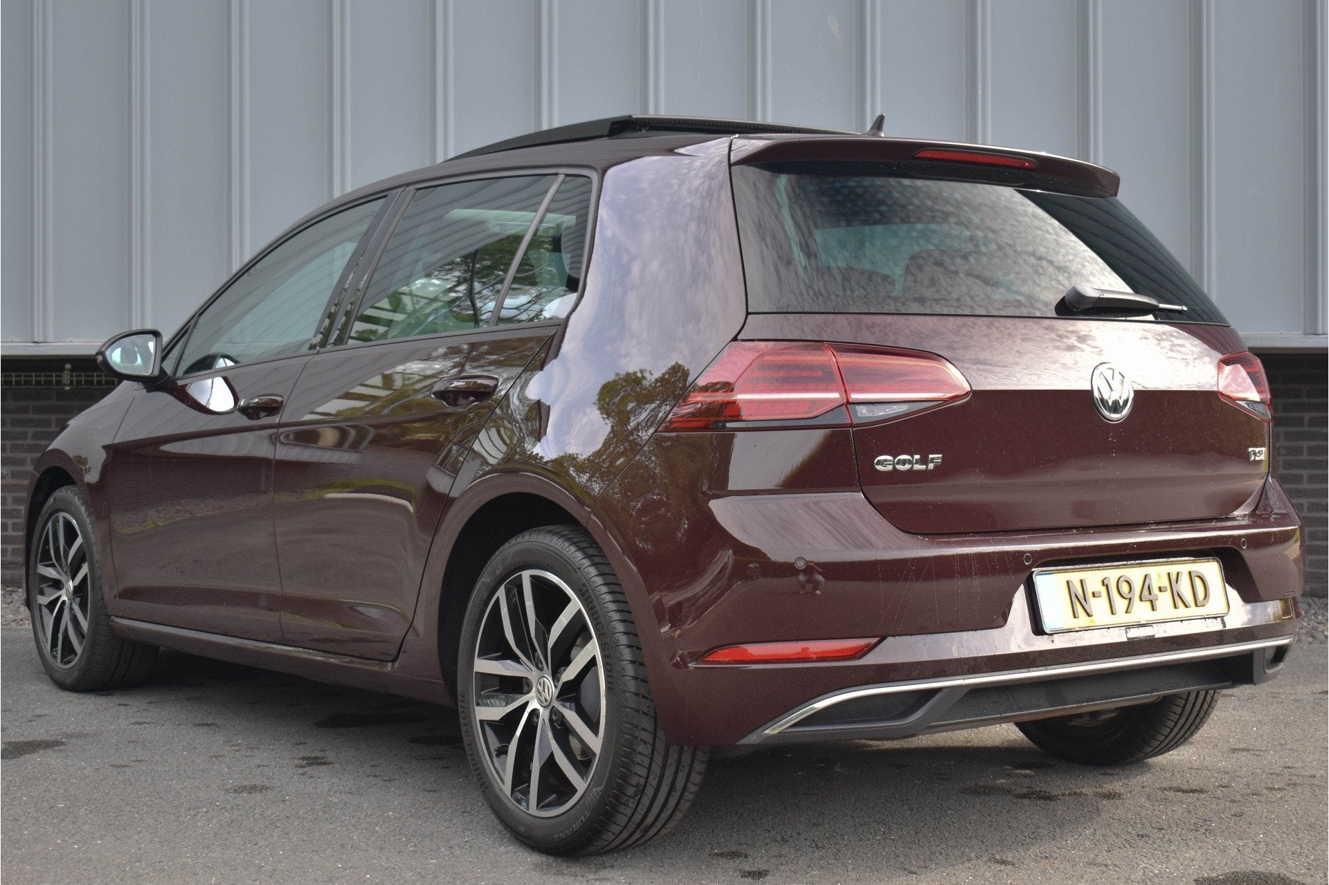 Volkswagen Golf 1.4 TSI Highline | Pano | Stoelverw. | Black, Auto's, Stof, Gebruikt, Met garantie (alle), 1191 kg