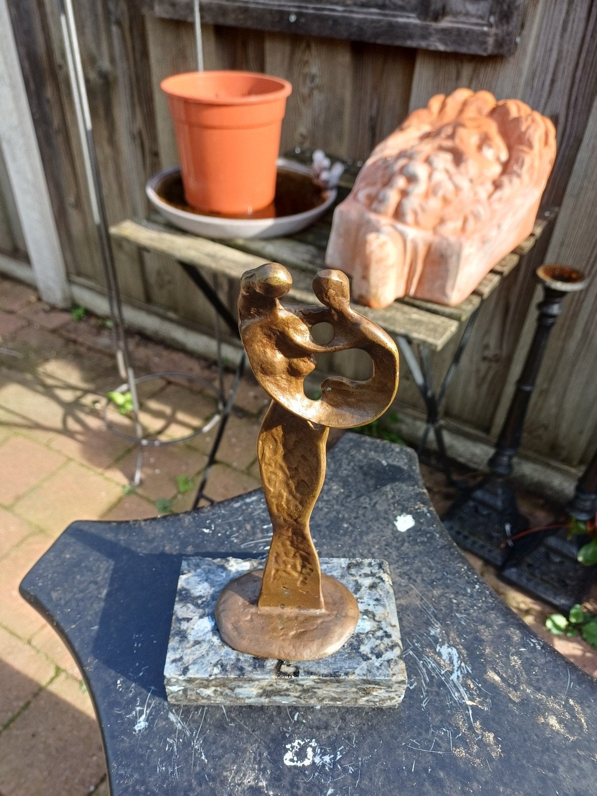 mooie  vintage  abstract bronzen sculptuur moeder en kind, Ophalen of Verzenden