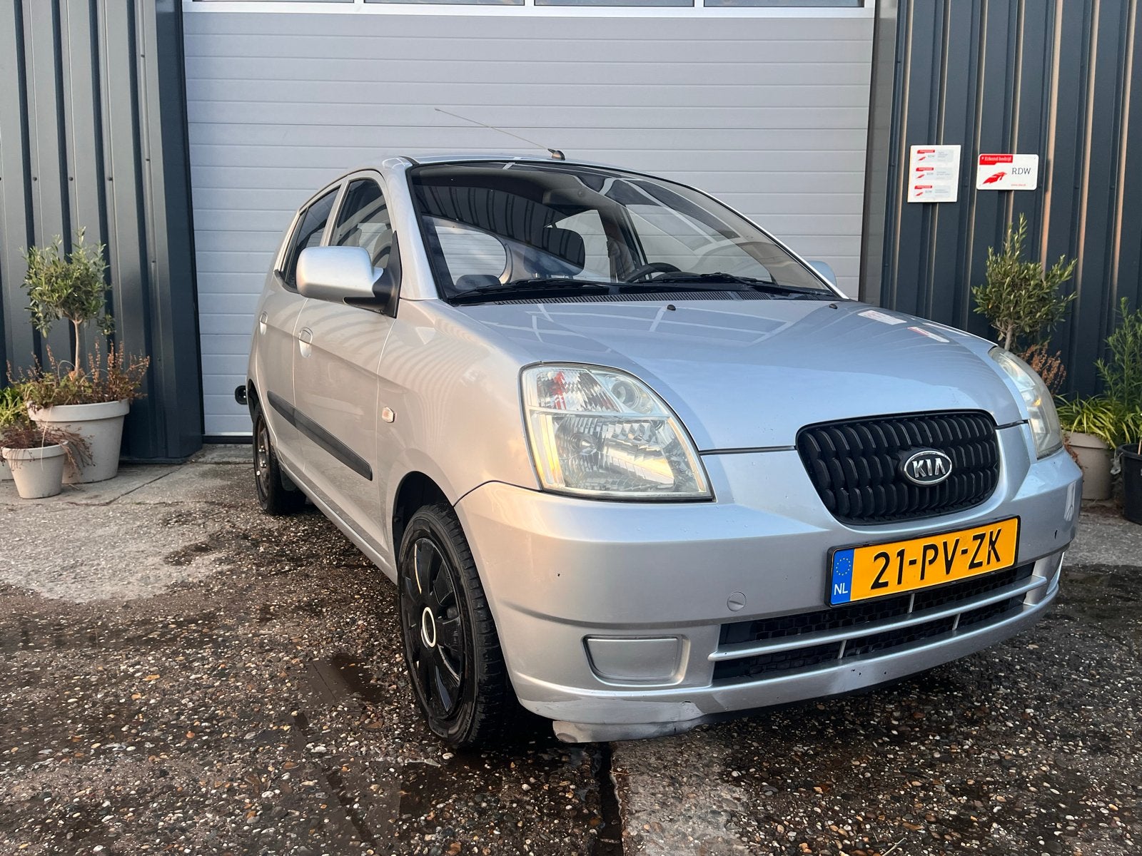 Kia Picanto 1.0 2005 Grijs, Auto's, Voorwielaandrijving, 836 kg, 31 €/maand, 4 cilinders