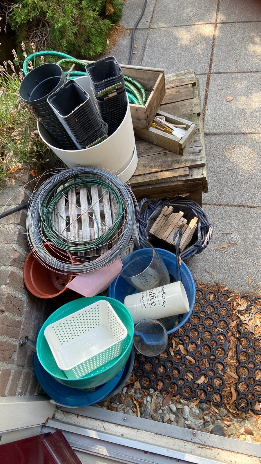 Moestuin elho spullen alles €5,- samen bloempot ijzerdraad, Ophalen, Kweekbak