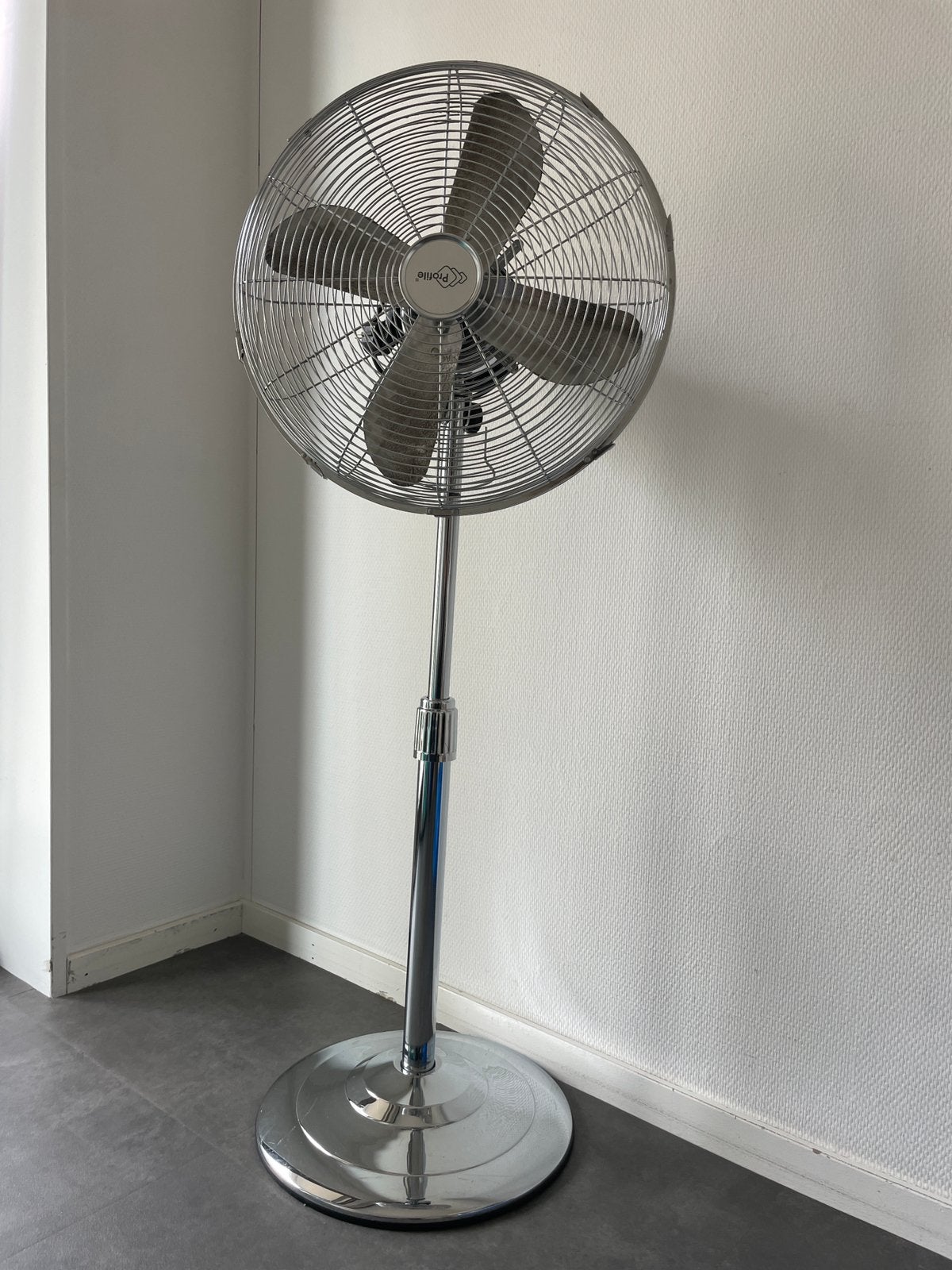 Profile Metalen Staande Ventilator | Chrome | Metal Fan, Ophalen, Statiefventilator